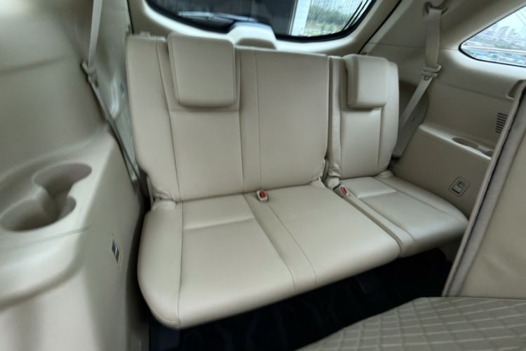 Used Toyota Highlander 2015 2.0T Two-Wheel Drive Luxury Edition 7 Seats
