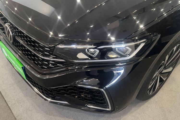 Used Volkswagen Passat 2022 330TSI Starry Luxury Edition
