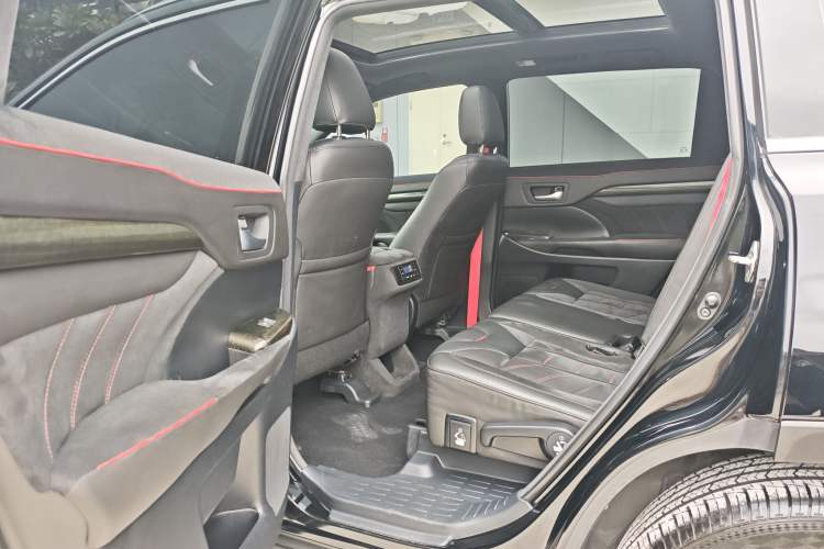 Used Toyota Highlander 2017 2.0T Four-Wheel Drive Luxury Edition 7 Seats
