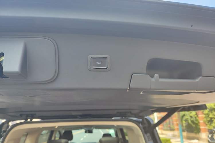 Used Hongqi HQ9 2023 2.0T Smart Connect Flagship Edition
