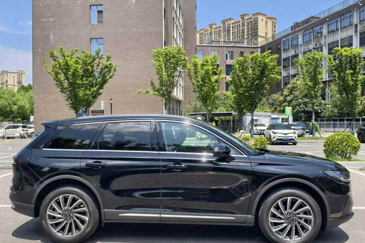 Used Lincoln Corsair 2024 2.0T Two-Wheel-Drive Luxury Edition
