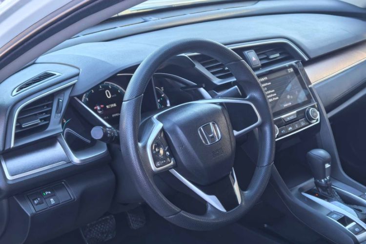 Used Honda Civic 2016 220TURBO CVT Luxury Edition