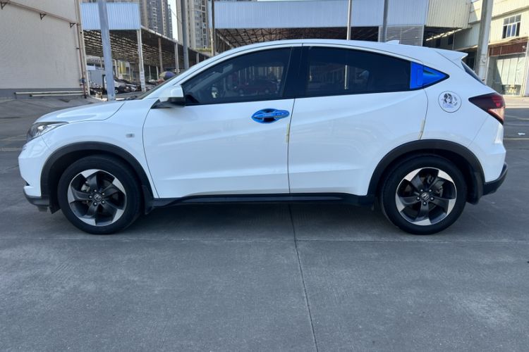 Used Honda Vezel 2017 1.8L CVT Front-Wheel Drive Pioneer Edition