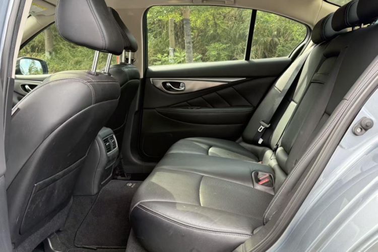 Used Infiniti Q50L 2015 2.0T Enjoyment Edition
