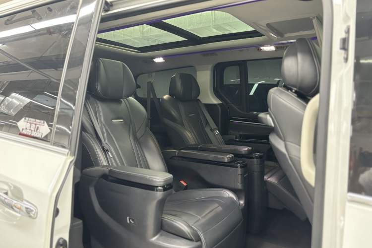 Used SAIC MAXUS G20 2021 PLUS 2.0T Gasoline Automatic ZhiZun Edition
