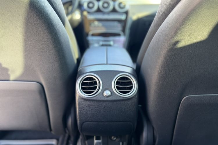 Used Mercedes-Benz GLC 2019 GLC 260 L 4MATIC Dynamic Model