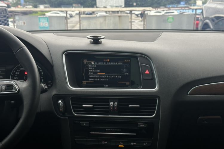 Used Audi Q5 2017 Plus 40 TFSI Comfort Model
