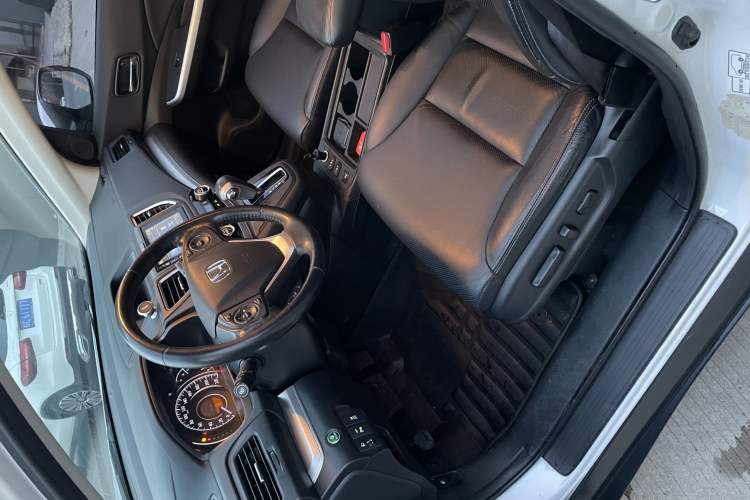 Used Honda CR-V 2015 2.4L two-wheel drive luxury version
