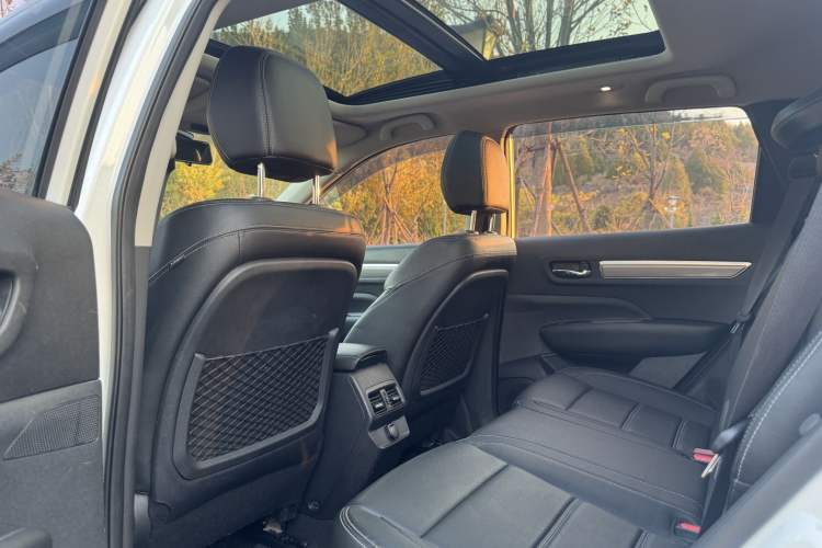 Used Renault Koleos 2017 2.0L Two-Wheel-Drive Leading Edition
