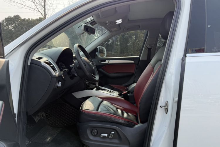 Used Audi Q5 2017 Plus 40 TFSI Technology Model
