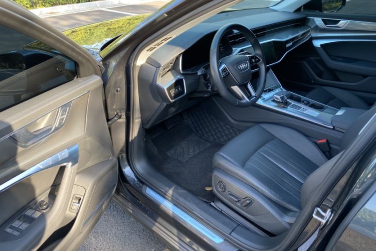 Used Audi A6 2023 allroad quattro 55 TFSI Prestige Off-Road Model
