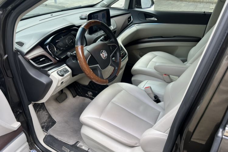 Used Buick GL8 2021 Land Cruiser Executive Class 652T Comfort Model
