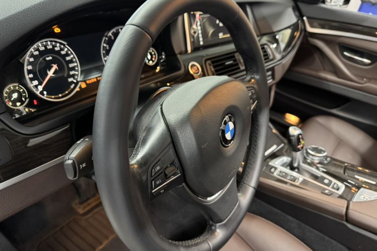 Used BMW 5 Series 2014 525Li Luxury Design Package
