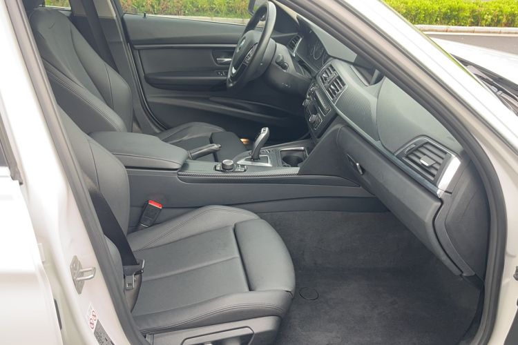 Used BMW 3 Series 2018 320Li Fashion Model
