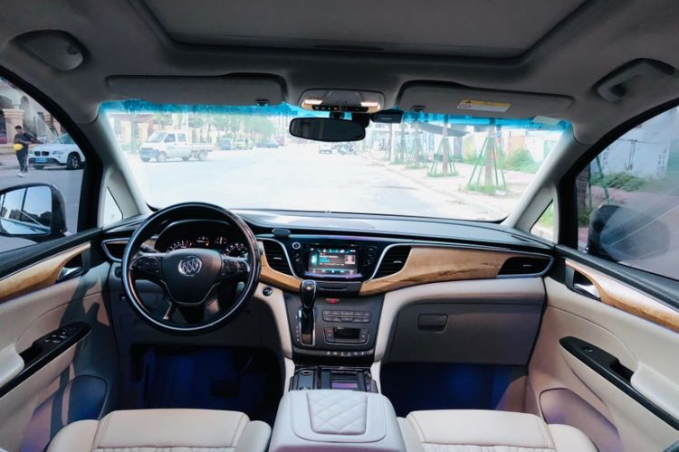 Used Buick GL8 2017 ES 28T Comfort Model China V Standard
