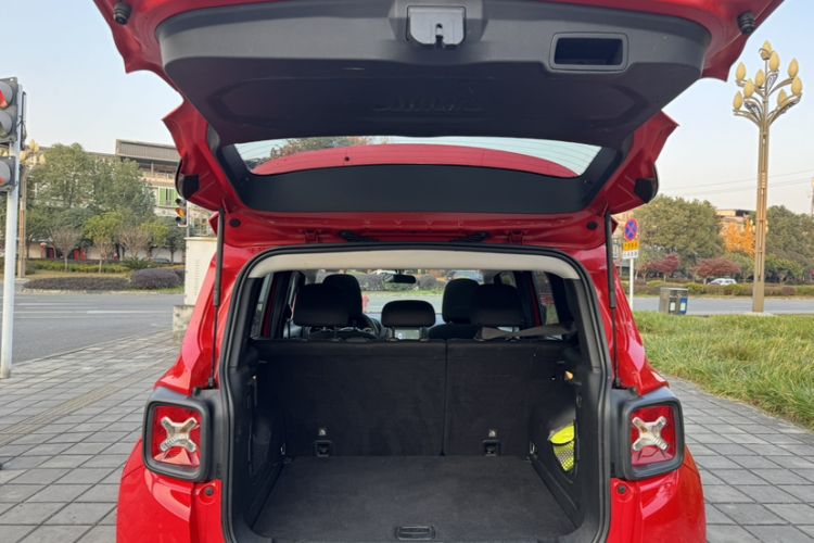 Used  Renegade 2017 180T Automatic High-Energy Version
