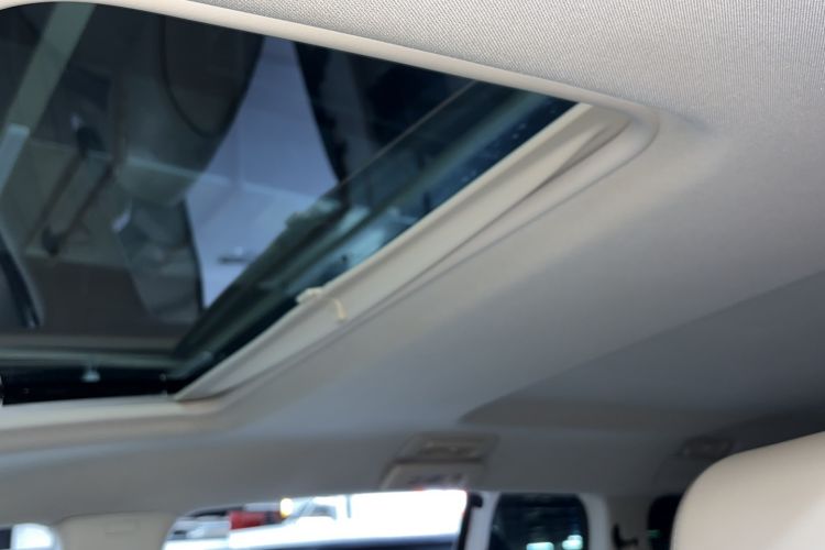 Used Buick GL8 2022 Land Business Class 652T Luxury Model
