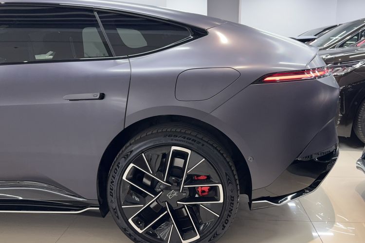 Used  12 2025 Master All-Electric Four-Wheel Drive
