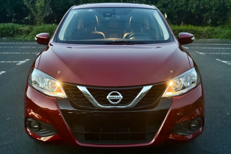 Used Nissan Tiida 2016 1.6L CVT Cool Dynamic Edition
