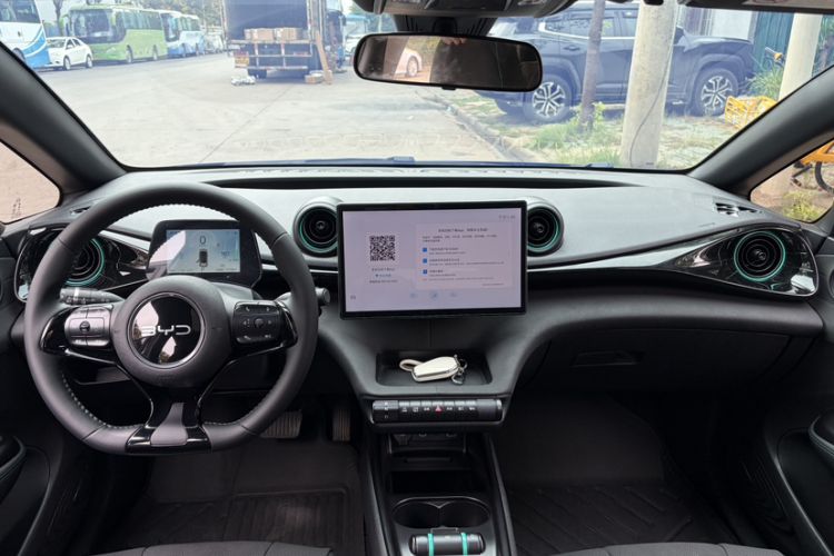 Used BYD Dolphin 2024 Honor Edition 420km Fashion Version
