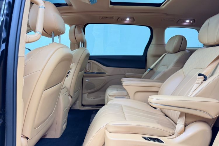 Used VOYAH Dream 2024 PHEV Extended-Range Premium Edition
