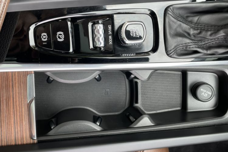 Used Volvo XC60 2021 T5 4x4 Smart Luxury Edition
