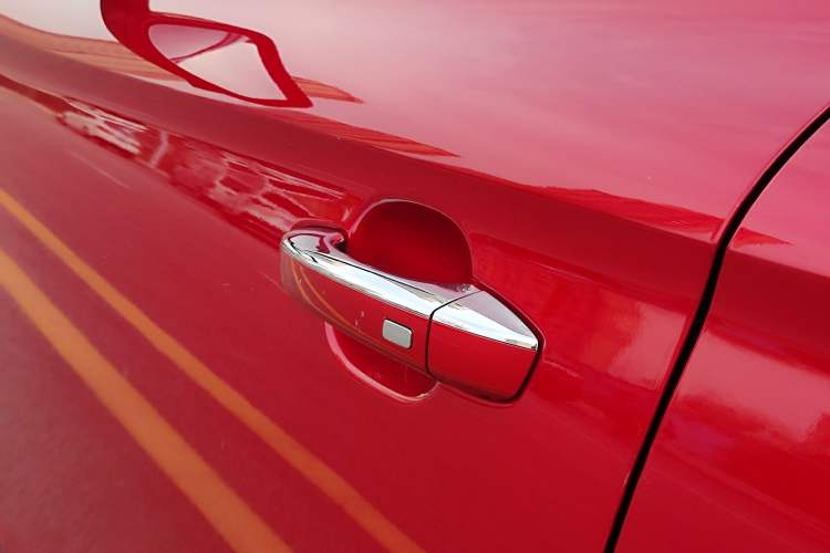 Used Roewe i5 2020 1.5L Automatic 4G Connect Luxury Flagship Edition
