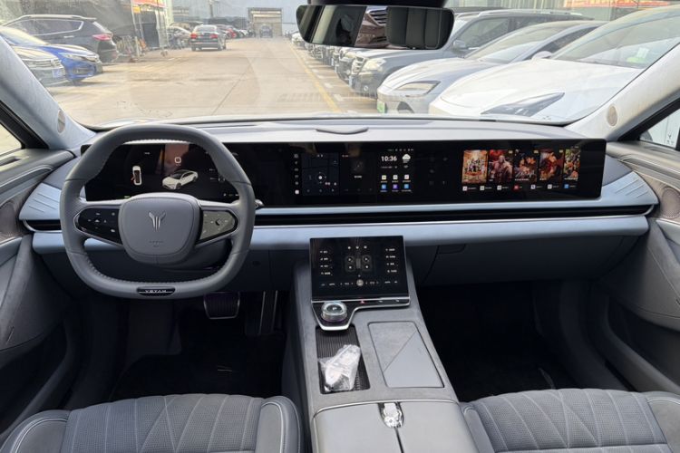 Used VOYAH PASSION 2023 Four-Wheel Drive Standard Edition
