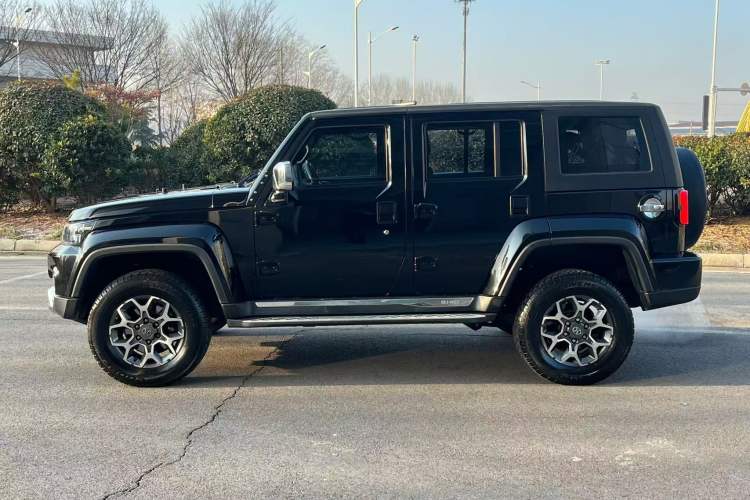 Used  BJ40 2019 PLUS 2.3T Automatic Four-Wheel Drive Flagship Edition China VI Emission Standard
