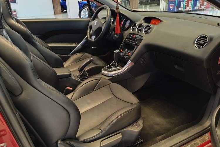 Used Peugeot 308 2009 1.6T CC Automatic Fashion Edition
