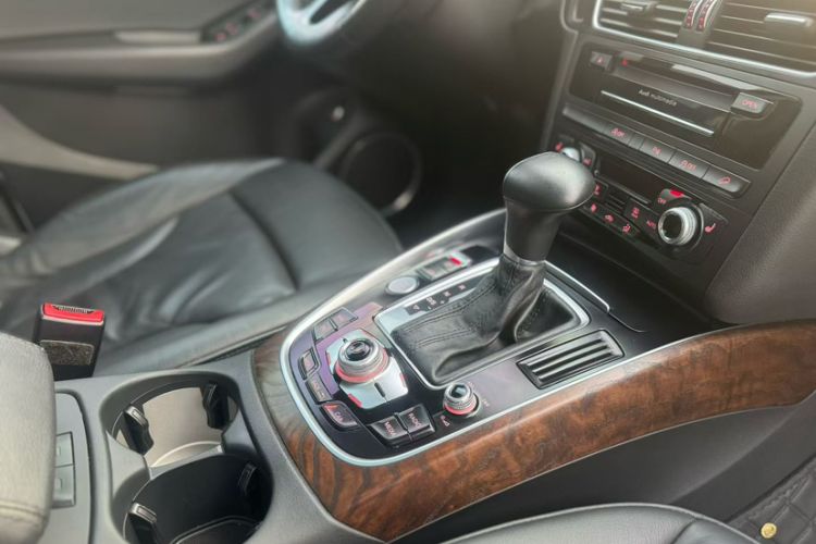 Used Audi Q5 2017 40 TFSI Comfort Model
