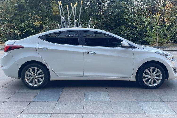 Used Hyundai Elantra 2016 1.6L Manual Prestige Edition
