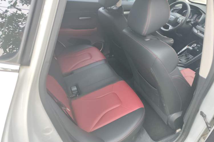 Used Haval H2s 2018 Blue Label 1.5T Dual-Clutch Fashion Edition
