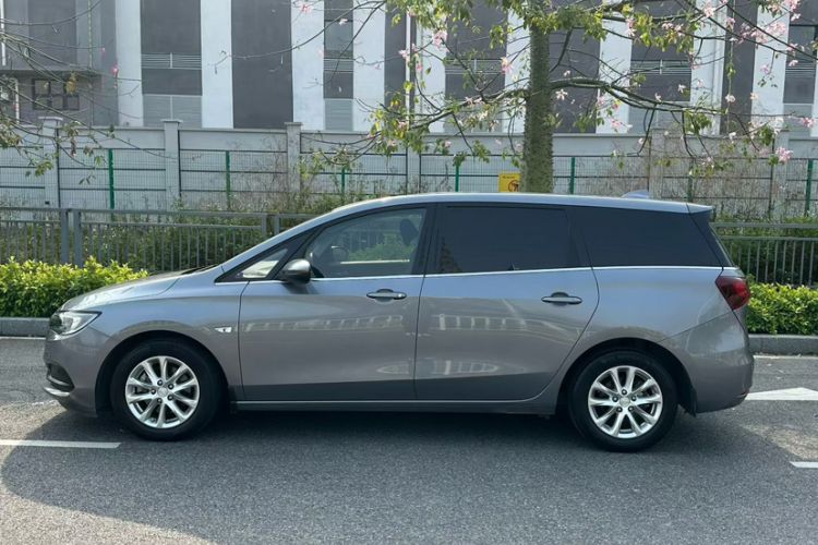 Used Buick GL6 2018 18T 6-Seater Luxury Model
