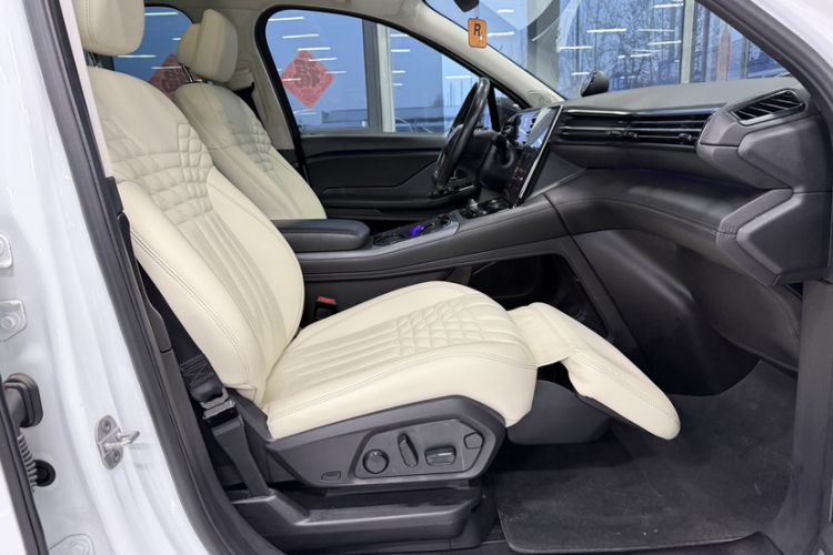 Used Nio ES8 2018 355 km Base Version 7-Seater Edition