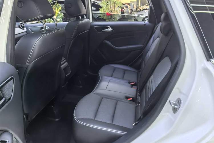 Used Mercedes-Benz B-Class 2015 B 200 Sport Edition
