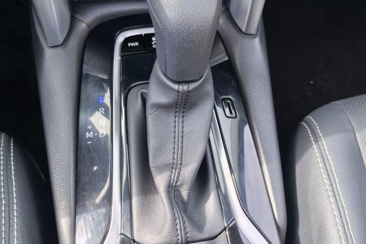 Used Toyota FRONTLANDER 2022 2.0L CVT Luxury PLUS Edition