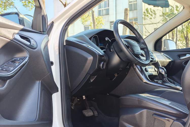 Used Ford Focus 2018 Hatchback Classic EcoBoost 180 Automatic Elite Model
