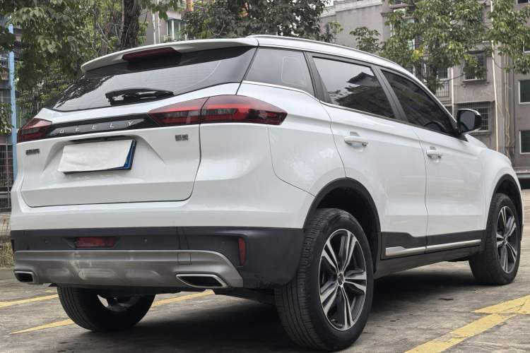 Used Geely Auto Emgrand X7 Sport 2022 1.8TD DCT Zhiya Trim