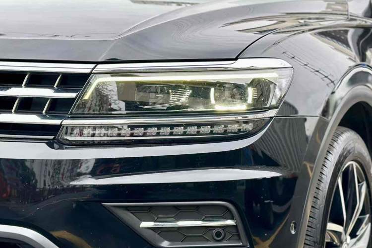 Used Volkswagen Tiguan L 2019 380TSI Automatic All-Wheel Drive Luxury Edition with 7 Seats China VI Standard
