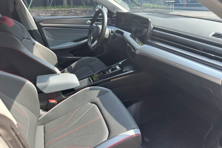 Used Volkswagen Lamando 2022 Lavida L 280TSI DSG Cool & Spicy Edition