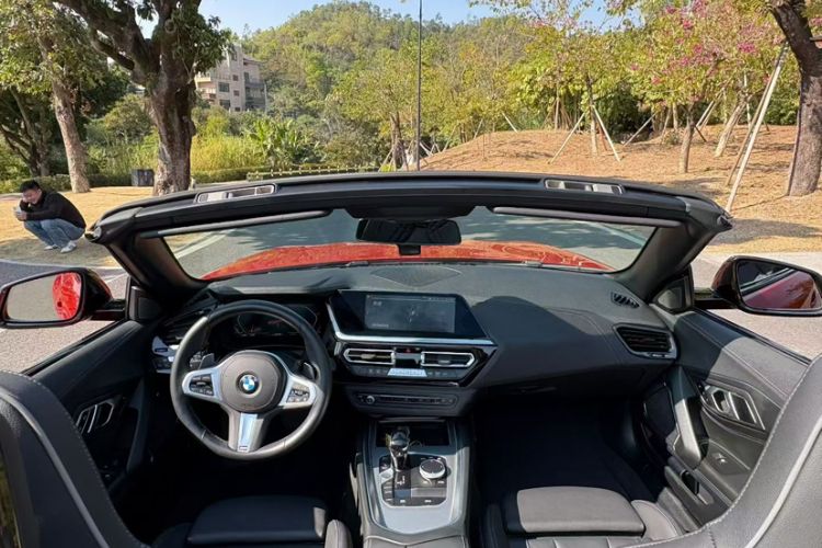 Used BMW Z4 2022 sDrive 25i M Sport Night Edition package
