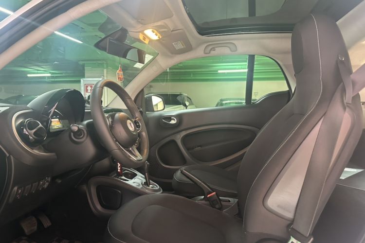 Used  fortwo 2015 1.0L 52 kW Hardtop Passion Edition
