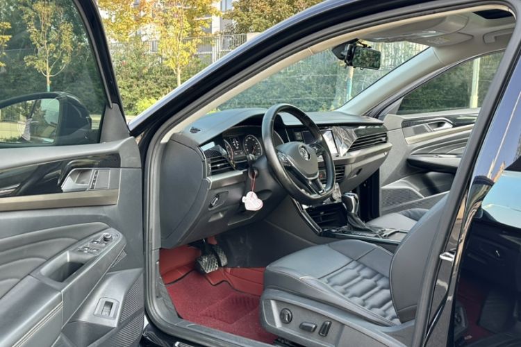 Used Volkswagen Passat 2019 330TSI Elite Edition China VI
