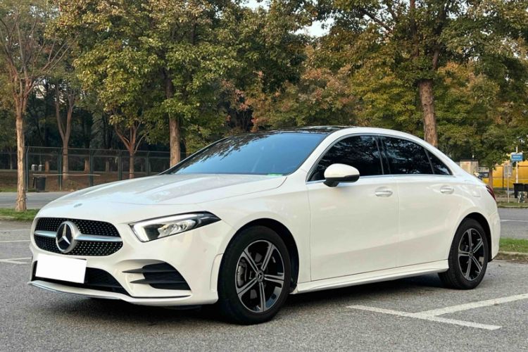 Used Mercedes-Benz A-Class 2022 Revised Version A 200 L Sport Sedan Fashionable Style