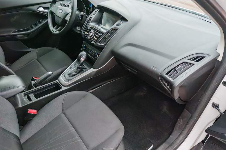 Used Ford Focus 2017 Hatchback 1.6L Automatic Comfort Plus SmartDrive Edition
