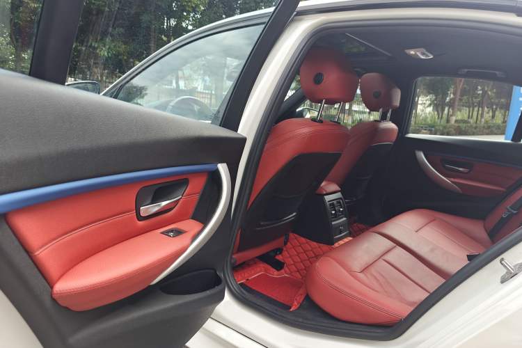 Used BMW 3 Series 2019 320i M Sport Package
