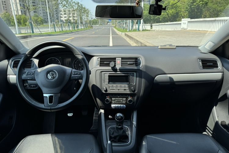 Used Volkswagen Sagitar 2014 Revised Version 1.4TSI Manual Luxury Edition
