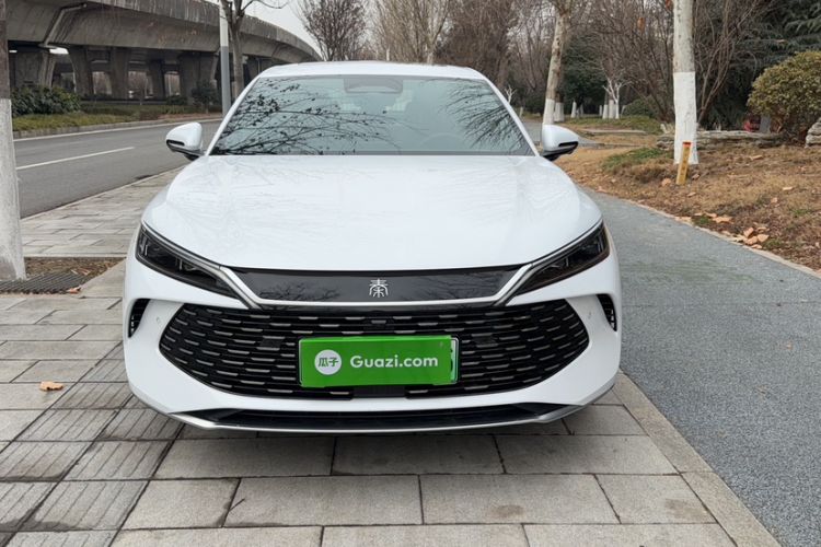 Used BYD Qin L 2025 DM-i Smart Drive 120KM Leading Model