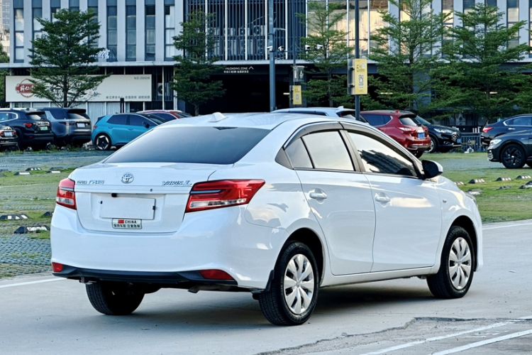Used Toyota YARiS L 2019 1.5E CVT Dynamic Edition China VI compliant
